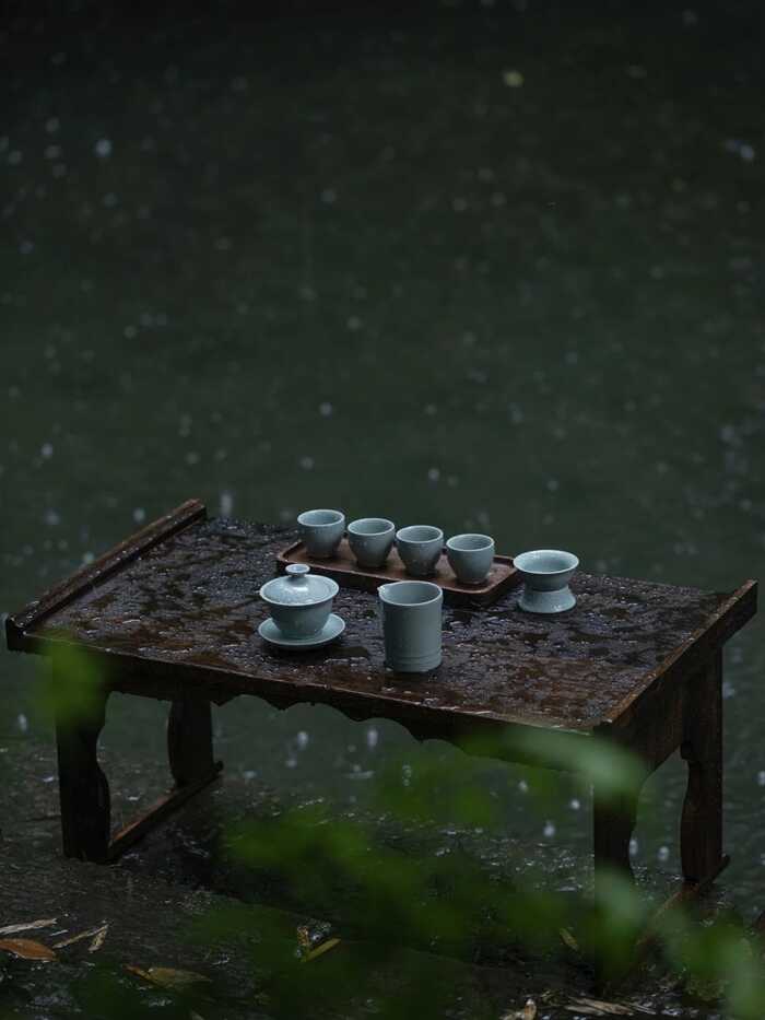 雨天泡茶总欠点滋味？几招让你轻松拿捏！