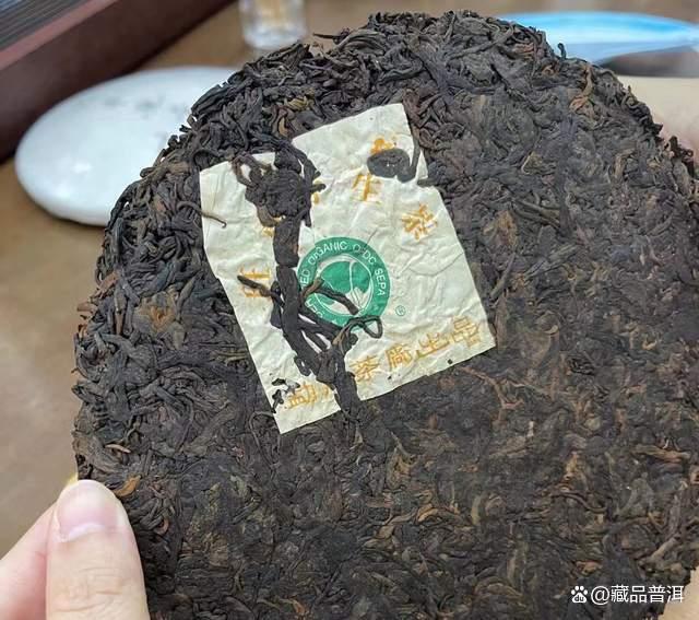 老班章熟茶口感独特 茶王品质高