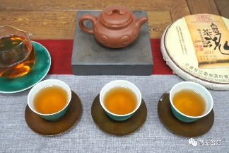 勐库经典茶魂系列、2010下关金丝沱上新，还有勐库戎氏经典茶合集