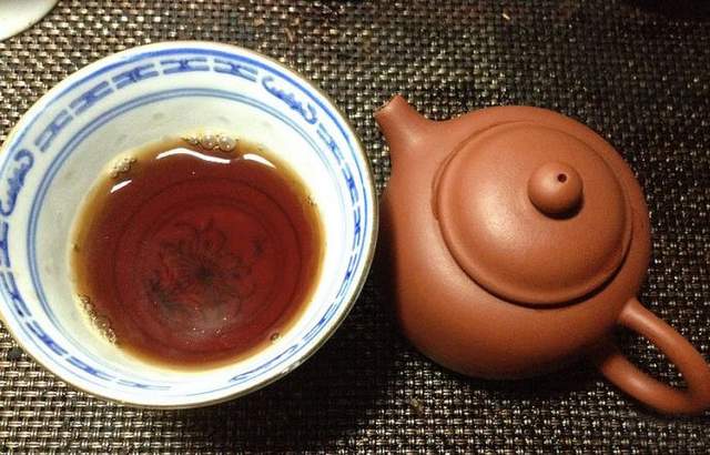 详解8592紫天熟饼的诞生，以及8592熟茶的配方特点！纯干货分享