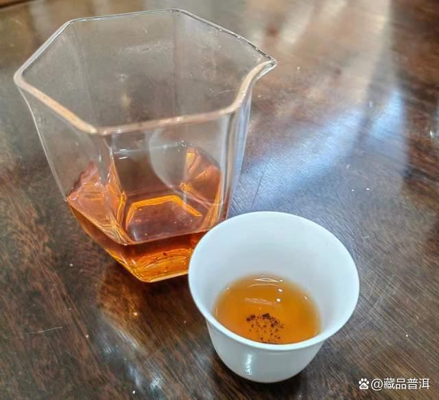 红大益2001年简体云7502，中期普洱茶经典之作，详解辨识特征！