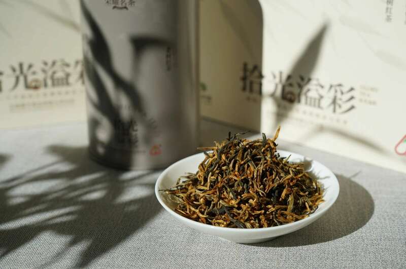 嘉木拾光溢彩 花漾茶心 高原红韵 brand_alt_mark