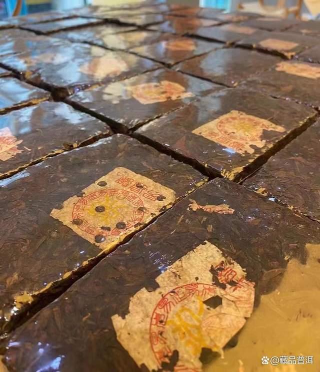 99易昌号黄片砖品鉴：野生易武茶陈香浓郁口感甜润