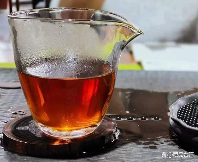 99易昌号黄片砖品鉴：野生易武茶陈香浓郁口感甜润