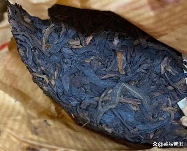 2006年下关宝焰牌小铁饼深度解析，飞台定制经典中期茶品鉴
