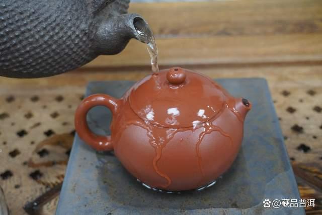 普洱熟茶冲泡全攻略，避开酱油汤误区泡出酒红透亮茶汤
