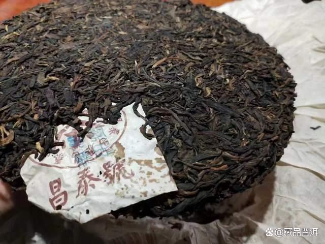 2003年昌泰号棕昌泰七子饼深度解析,近20年陈化品质惊艳 2003年昌泰号棕昌泰七子饼深度解析,近20年陈化品质惊艳