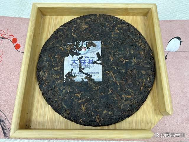 大益1801早春乔木熟饼深度解析，殿堂级高端熟茶品鉴