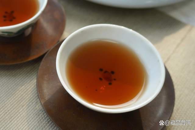 大益1801早春乔木熟饼深度解析，殿堂级高端熟茶品鉴