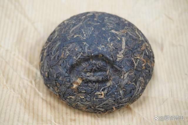 2000年下关绿盒甲沱深度解析，经典普洱茶收藏价值分析