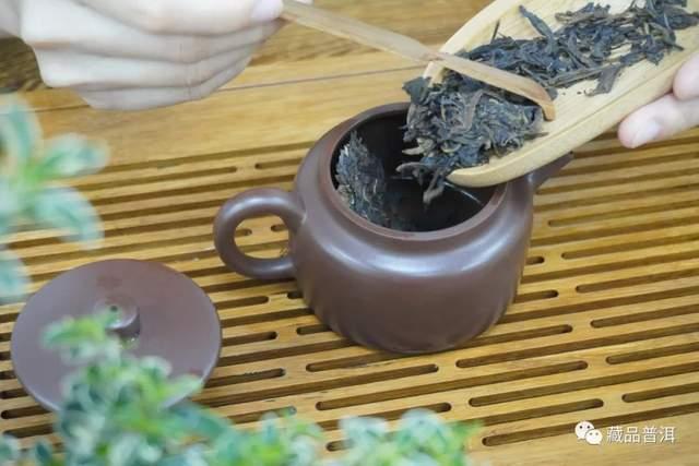 普洱老茶冲泡全攻略：选器投茶醒茶出汤四大要点