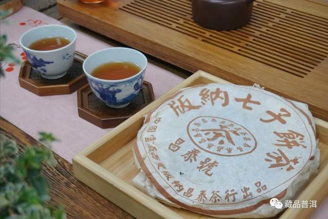 普洱老茶冲泡全攻略：选器投茶醒茶出汤四大要点