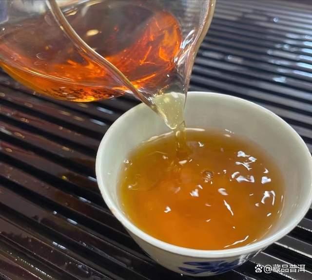 99绿大树红票与蓝黑票的区别解析，大叶系普洱茶正名