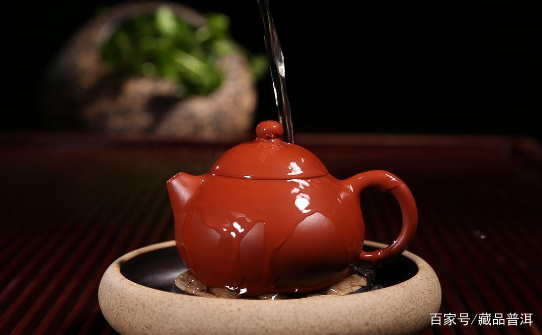 普洱老茶冲泡技巧全解：紫砂壶冲泡与煮茶方法指南