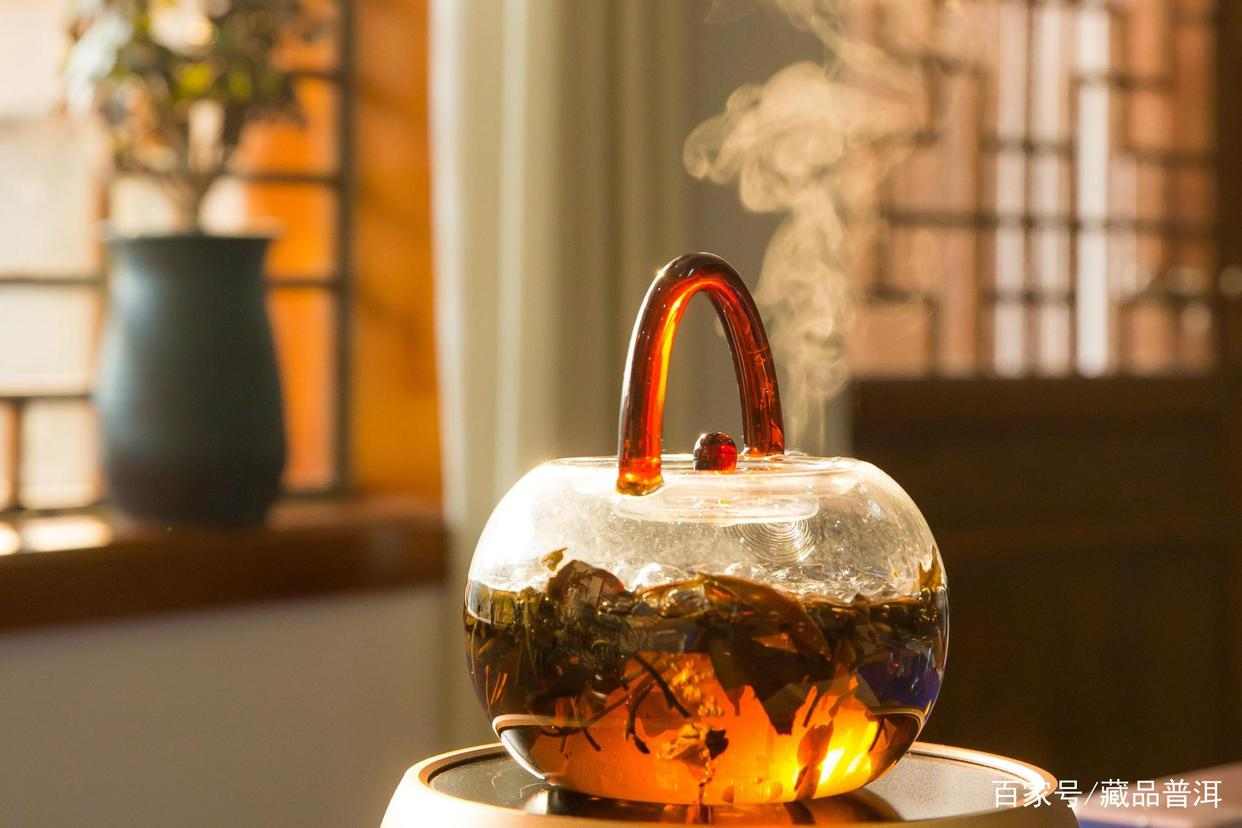 普洱老茶冲泡技巧全解：紫砂壶冲泡与煮茶方法指南