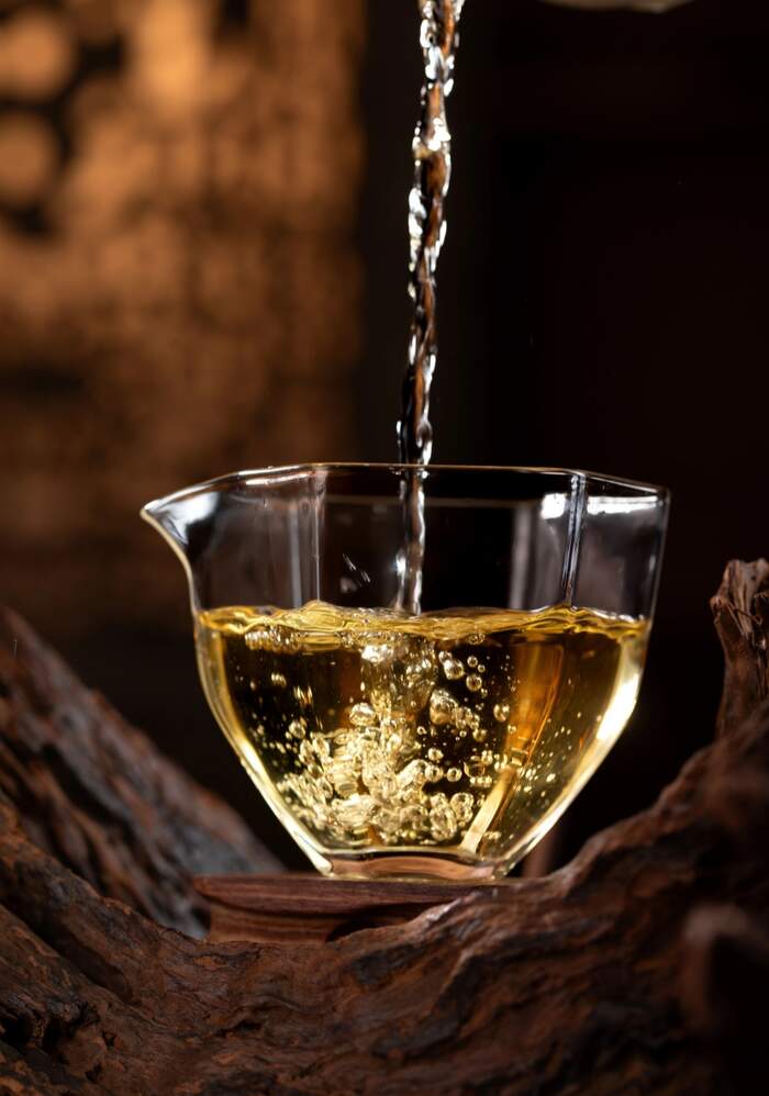 茶汤颜色亮度纯净度如何判断茶叶品质好坏 3招教你从汤色看清茶叶品质!