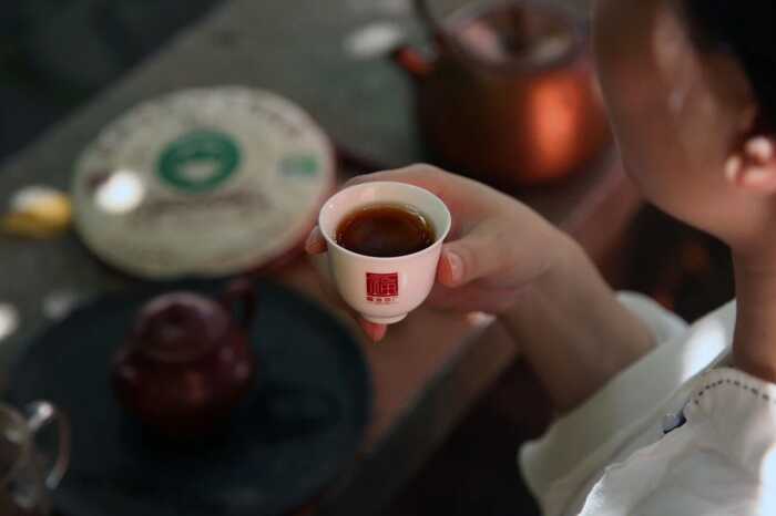 普洱熟茶十大香型全解析:陈香樟香枣香等品鉴指南 解码熟普香气图鉴 读懂经典【陈香】