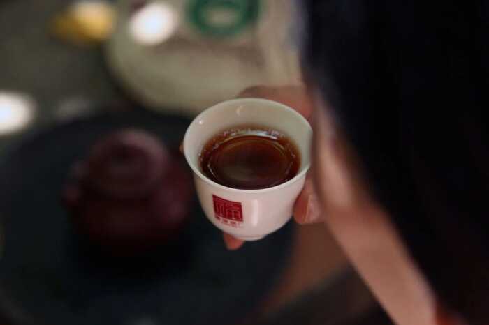 普洱熟茶十大香型全解析:陈香樟香枣香等品鉴指南 解码熟普香气图鉴 读懂经典【陈香】