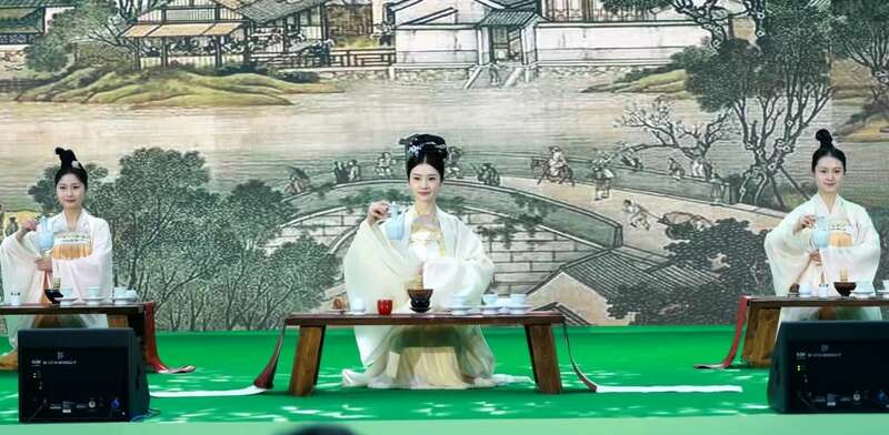 让绿叶子成为金名片   纳溪区：打造百亿茶产业