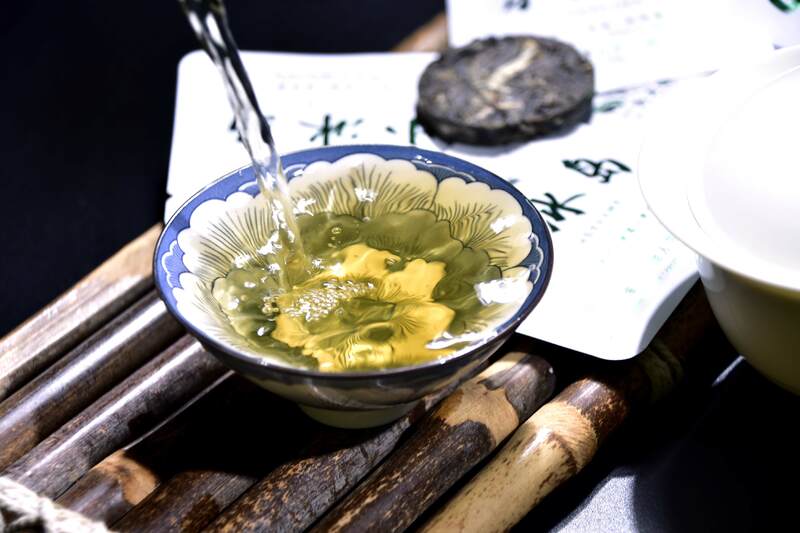 一口入魂！寻觅小冰岛生茶的香甜甘爽！