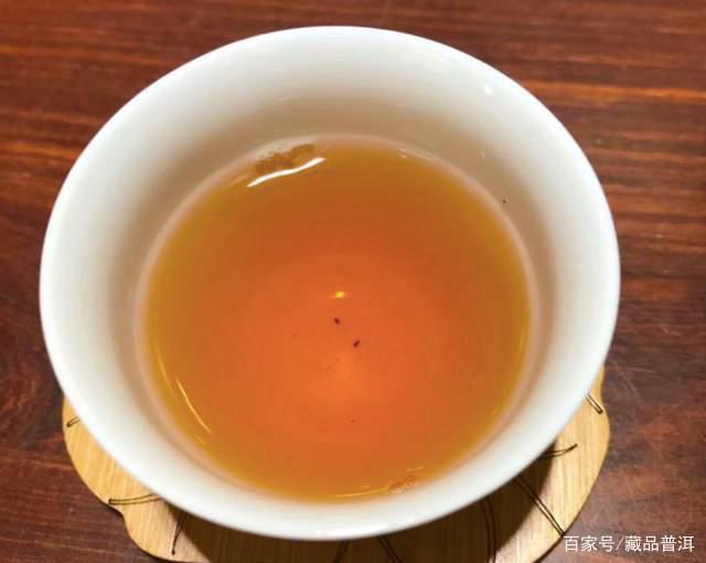 2003年福今六星孔雀班章青饼解析,班章家族超级明星茶品价值揭秘 2003年福今六星孔雀班章青饼解析,班章家族超级明星茶品价值揭秘