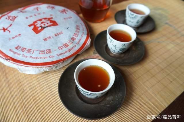 普洱茶拼配工艺解析:拼配与纯料的优劣对比分析 普洱茶拼配工艺解析:拼配与纯料的优劣对比分析