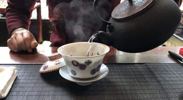 普洱茶试茶方法详解，教你快速判断茶叶陈化潜力