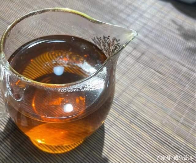 2004年班章野生茶深度解析,前勐海茶厂厂长监制的经典中期茶品鉴 2004年班章野生茶深度解析,前勐海茶厂厂长监制的经典中期茶品鉴