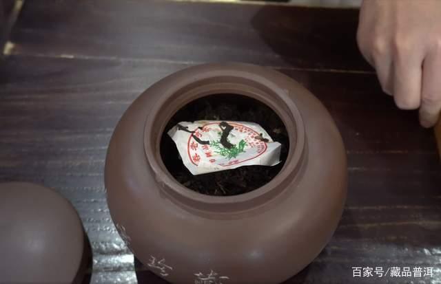 撬散普洱茶存放方法详解,选择合适容器避免氧化受潮 撬散普洱茶存放方法详解,选择合适容器避免氧化受潮