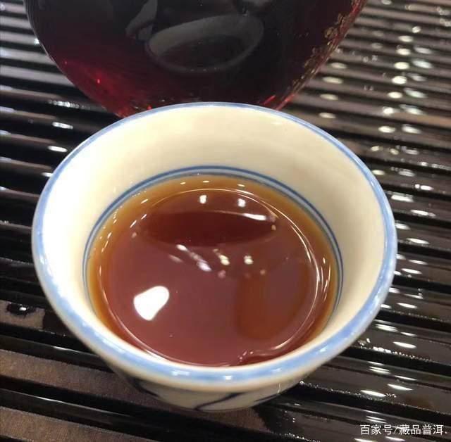 2005年福今布朗珍藏熟饼深度评测，经典中期熟茶品质表现