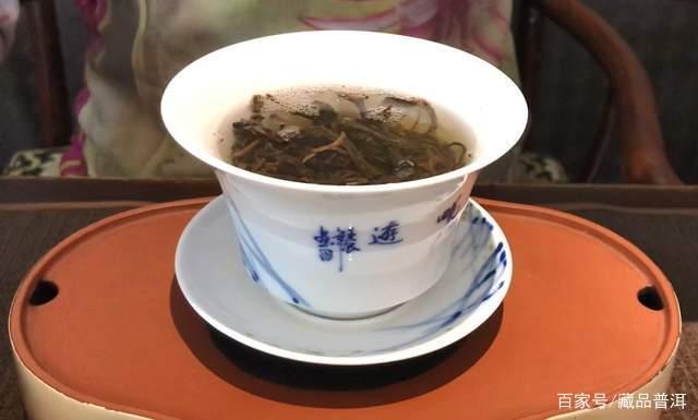 盖碗泡茶不烫手的三个实用技巧，选对器型掌握正确手法