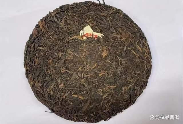 93青饼是什么茶？与88青饼有何关联？揭秘90年代经典7542青饼