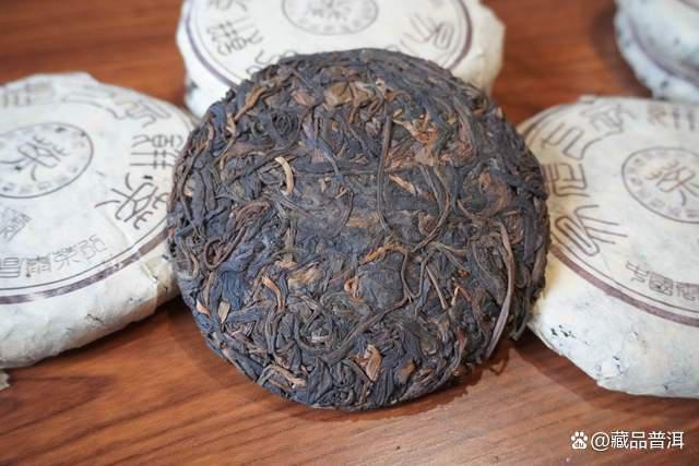 99易昌号小饼：早期易武纯料标杆，彰显易武茶陈化实力！