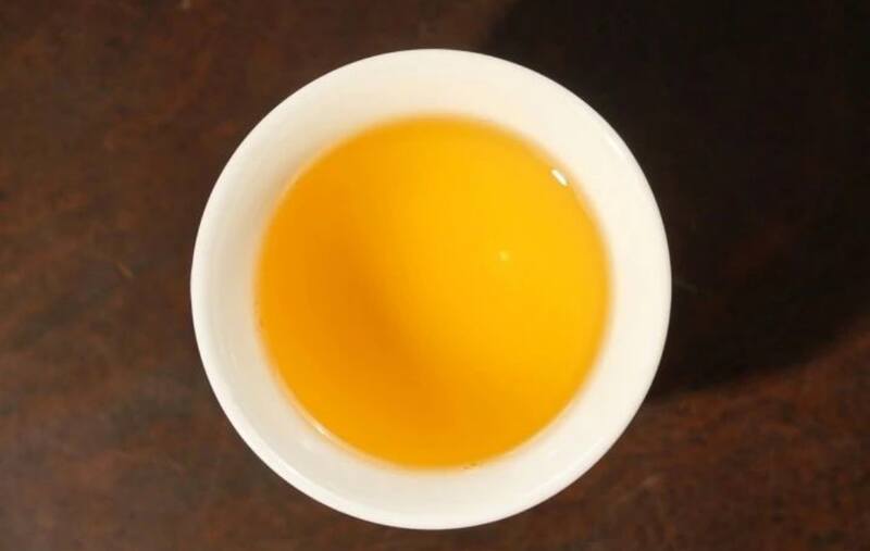 八角亭乔木金韵   一盏金茗，品韵东方