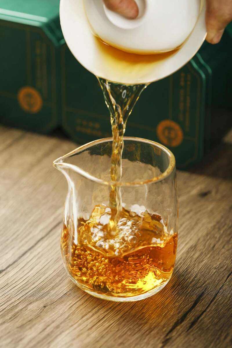 岁月陈香,温润绵长 15年普洱生熟茶系列体验干仓老茶的独特韵味 七彩云南® 15年陈年份普洱 品岁月陈香,感时光之韵