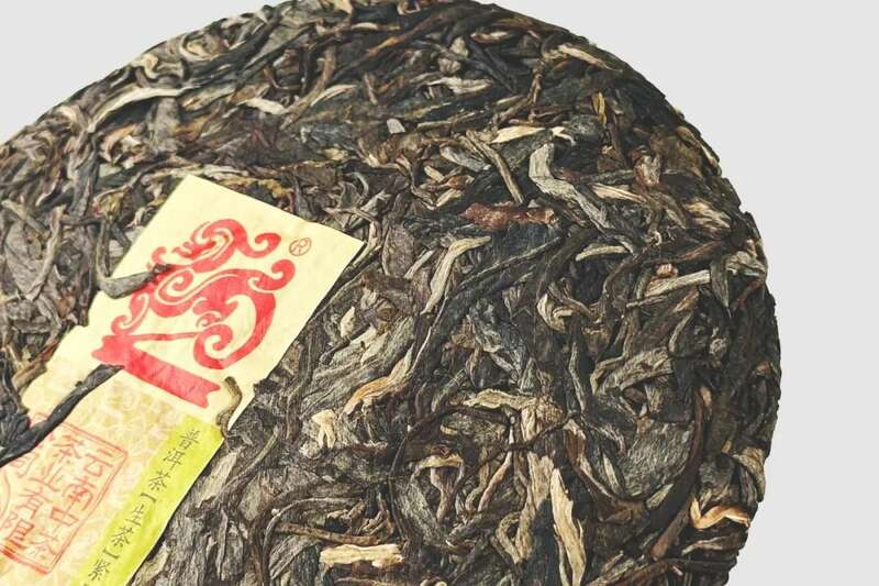 冰岛五年陈普洱生茶·吉幸品牌象征吉祥如意的文化特质 新品上市:吉幸陈韵 冰岛五年陈 普洱茶(生茶)紧压茶