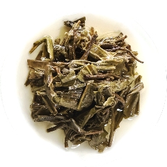 冰岛五年陈普洱生茶·吉幸品牌象征吉祥如意的文化特质 新品上市:吉幸陈韵 冰岛五年陈 普洱茶(生茶)紧压茶