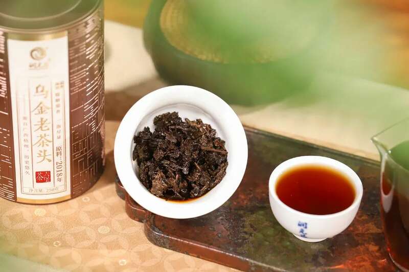 六堡茶老茶头与普洱老茶头风味差异解析 润元昌六堡老茶头新品上市:谷物糖甜香,绵绸米浆感,体感舒适畅轻