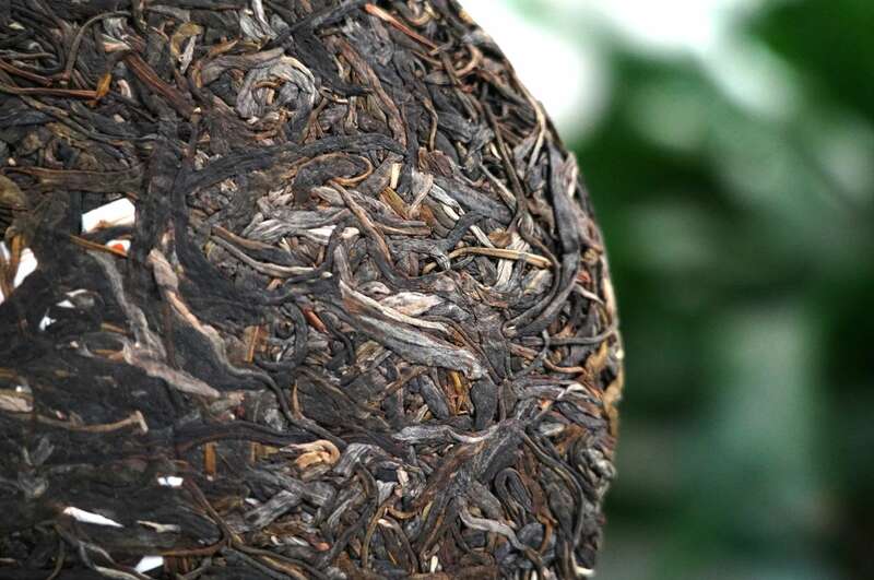 破茧:普洱生茶背后的传承与匠心 八角亭破茧 九年经典延续,破茧成茗