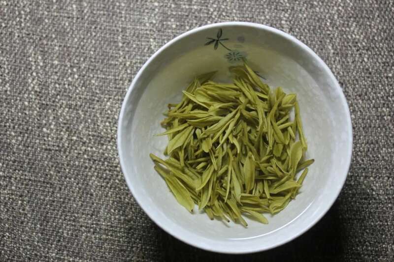 福建绿茶为何被冷落?品质不输名茶却难上位 好魔幻!福建绿茶“挤”进前排,却在本省活成了小透明……