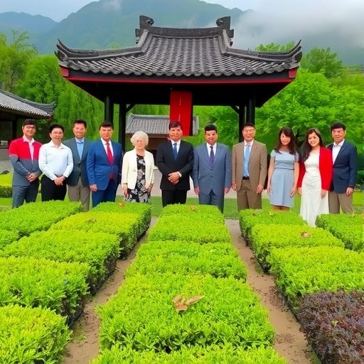 外交官沉浸式体验非遗茶文化 推动国际交流与合作