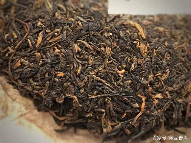 96紫大益青饼如何辨真伪?行家专业解读这5大辨认细节,建议收藏 96紫大益青饼如何辨真伪?行家专业解读这5大辨认细节,建议收藏