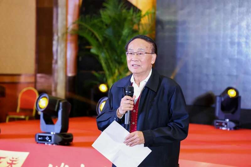 百年沱茶开启消费新纪元 传承创新引领茶饮变革 2025下关沱茶全国经销商大会圆满召开!