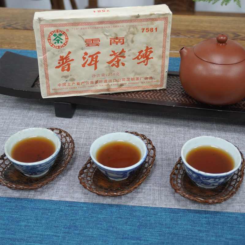 普洱茶老料新压的魅力:口感转化与价值提升 普洱茶老料新压的魅力:口感转化与价值提升
