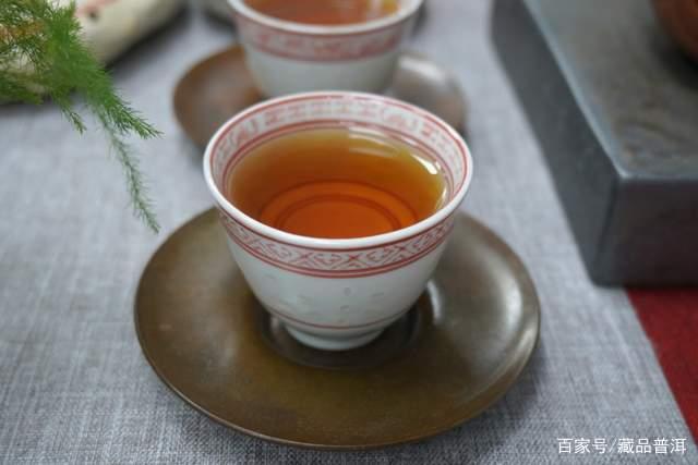 普洱老茶有保质期吗?长期保存与适饮期解析 普洱老茶有保质期吗?长期保存与适饮期解析