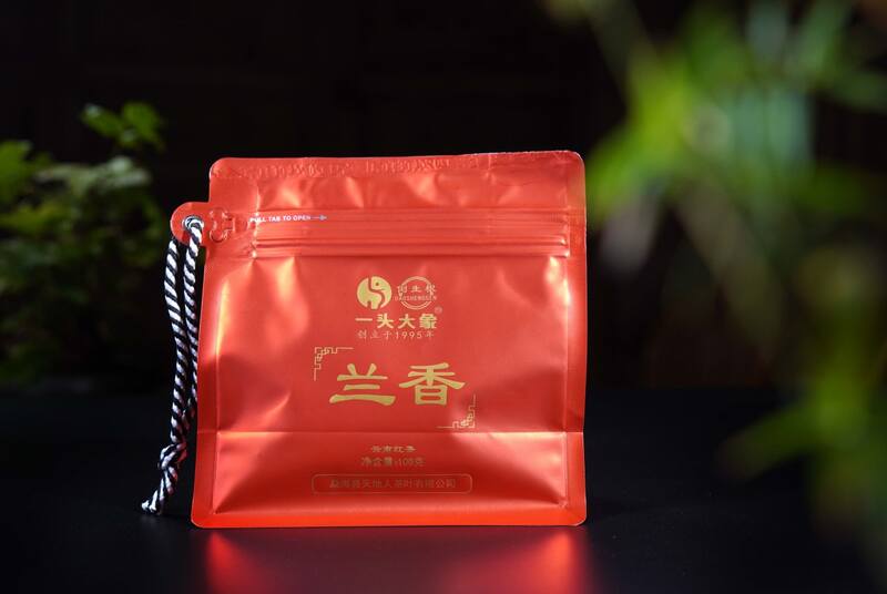 云南凤庆大叶种红茶:古法工艺兰香蜜韵悠远 凤庆滇红茶:一头大象兰香松针
