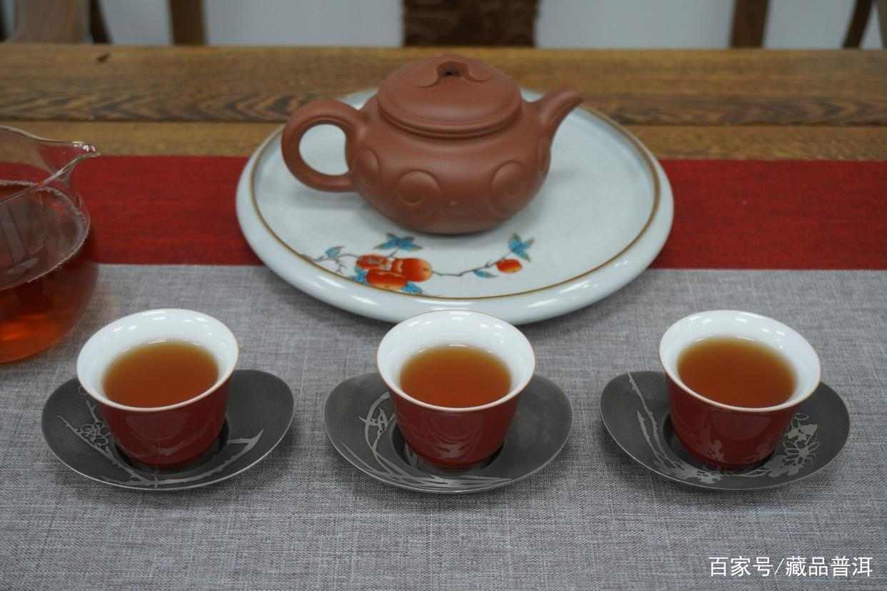 易昌号小饼:易武茶香与岁月沉淀的收藏密码 易昌号小饼:易武茶香与岁月沉淀的收藏密码