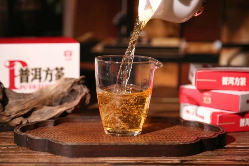 一代传奇 大益普洱方茶升级再现，今日到货上市！