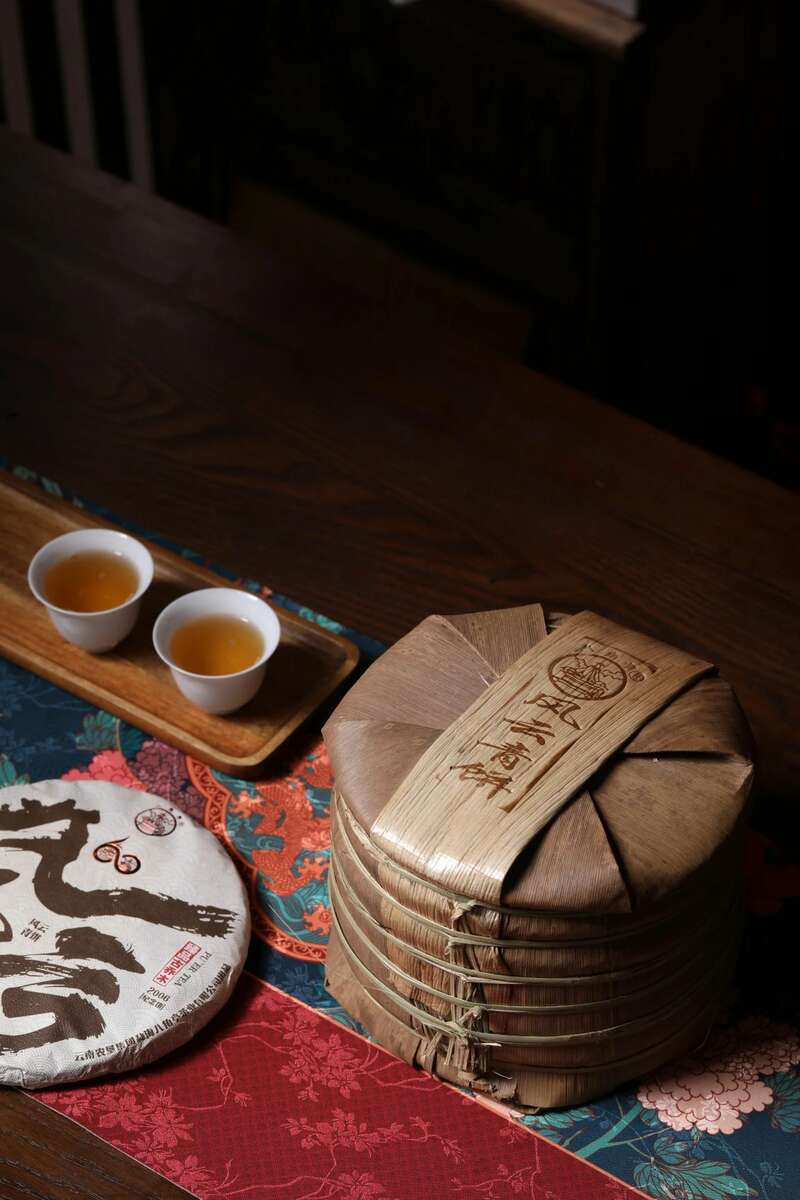 风云青饼:布朗山雨林珍藏,口感层次如云变幻 风云际会,一壶千年 品八角亭