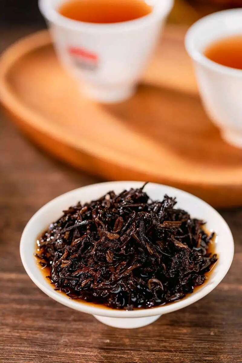 经典老配方生熟饼 茶汤层次丰富 适合收藏 经典问候:“你好,老同志”生/熟品鉴报告